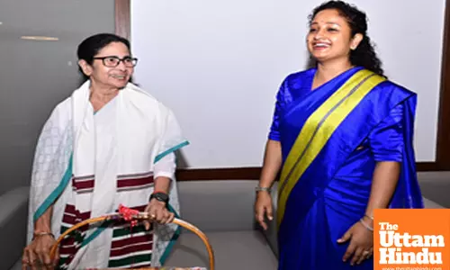 JMM MLA Kalpana Murmu Soren meets West Bengal CM Mamata Banerjee