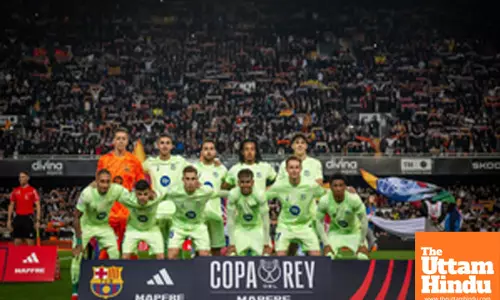 Barcelona rout Valencia to reach Copa del Rey semifinals