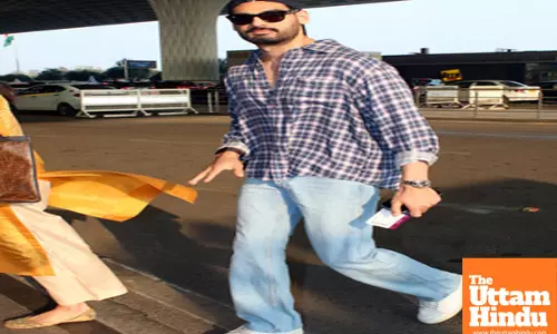 Celebrities Spotted At the Mumbai Airport