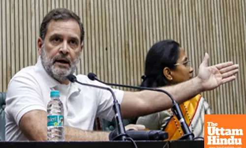 Prominent leaders address a press conference at Constitution Club