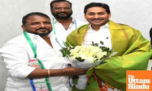 Former APCC President Sake Sailajanath Joins YSRCP