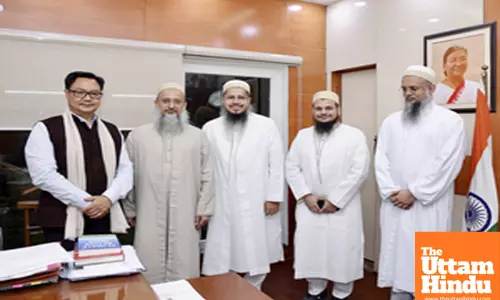 Union Minister Kiren Rijiju meets Delegation Members of Dawoodi Bohras Community