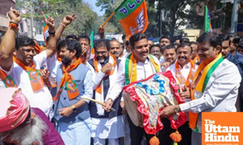 Karnataka BJP leaders celebrate the partys victory in the New Delhi elections