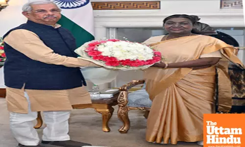 Governor of Kerala Rajendra Vishwanath Arlekar calls on President Droupadi Murmu