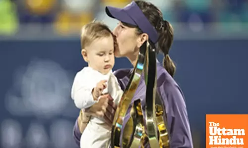 WTA Tour: Bencic wins in Abu Dhabi, becomes first mother to claim singles title since 2023