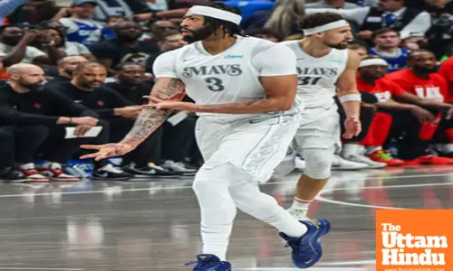 Nothing serious: Anthony Davis after getting injured on Dallas Mavericks debut