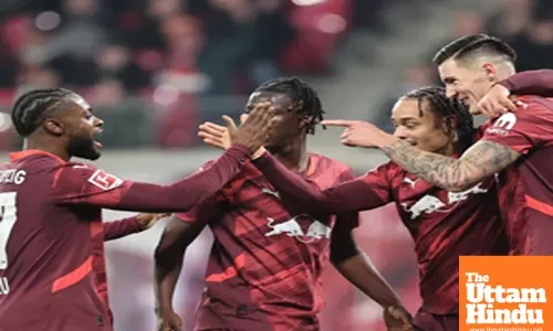Leipzig hold off St. Pauli in Bundesliga