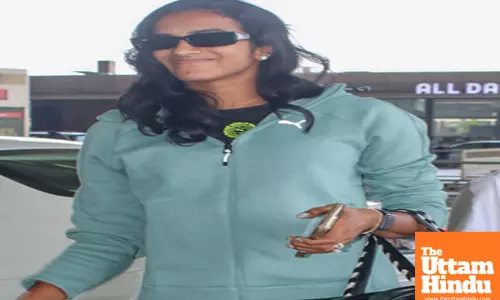 Celebrities Spotted At the Mumbai Airport