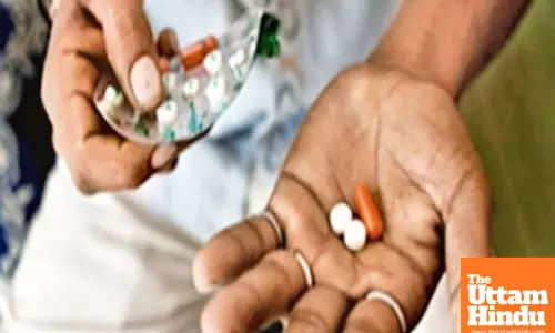 Chaos and Panic in School: Dozens of Students Hospitalized After Mysterious Medicine Reaction!