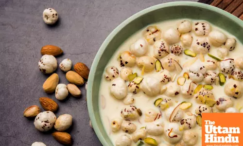 Superfood showdown: cashew vs makhana - which one reigns supreme?