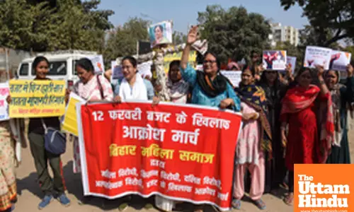 Women social workers protest against the Union government’s 2025-26 budget