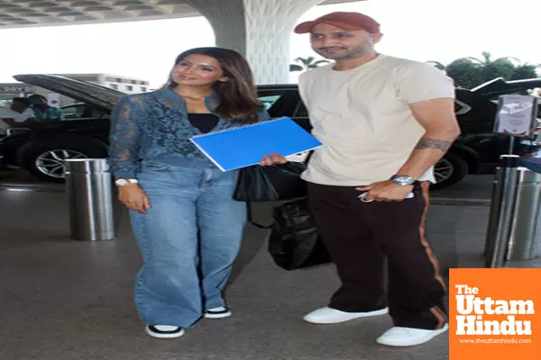 Celebrities Spotted At the Mumbai Airport Celebrities Spotted At the Mumbai Airport