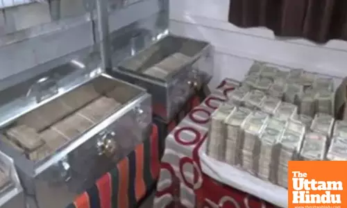Millionaire in Disguise! Police Bust Moneylender’s Hidden Fortune of Cash & Gold