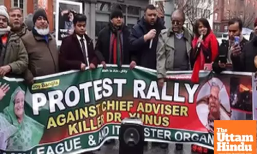 Bangladeshis protest near White House demanding end to unconstitutional Yunus rule