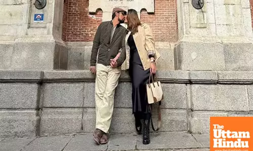 Randeep Hooda sealed his love with a kiss for wife Lin Laishram on Valentine’s Day