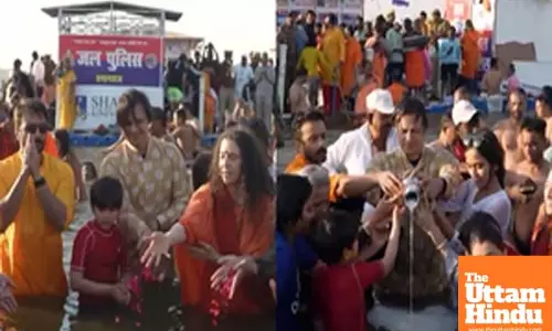 Vivek Oberoi takes a holy dip at Maha Kumbh with family