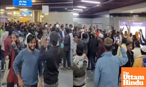 DMRC responds to viral video of passengers jumping over exit gates at Jama Masjid metro station