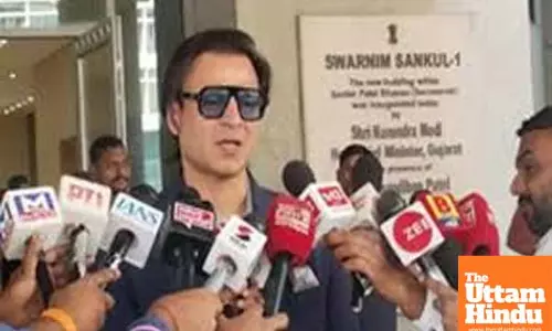 Actor Vivek Oberoi meets Gujarat CM, discusses investment opportunities