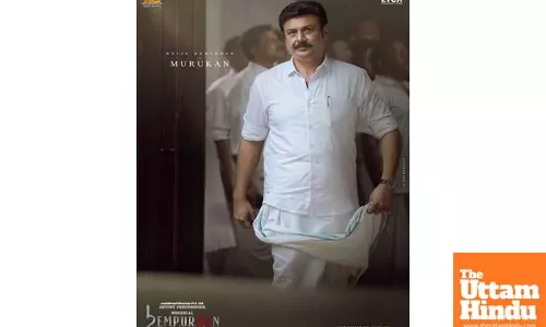 Mohanlal introduces Baiju Santhosh as Murukan in L2: Empuraan