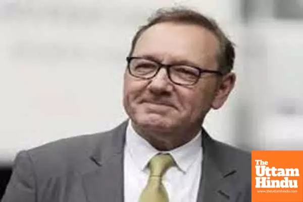 Kevin Spacey lashes out at Guy Pearce over his claims of being ‘targeted’ on ‘L.A. Confidential’ set Kevin Spacey lashes out at Guy Pearce over his claims of being ‘targeted’ on ‘L.A. Confidential’ set