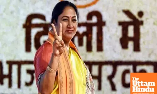 Delhi Resonates with Chants of ‘Jai Shri Ram’ as Rekha Gupta Reaches Ramlila Maidan