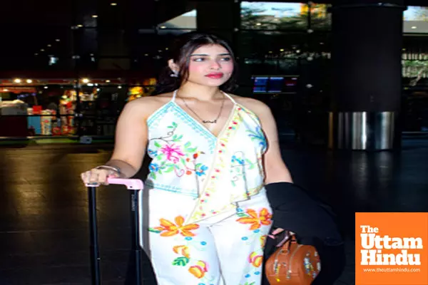 Celebrities Spotted At Airport