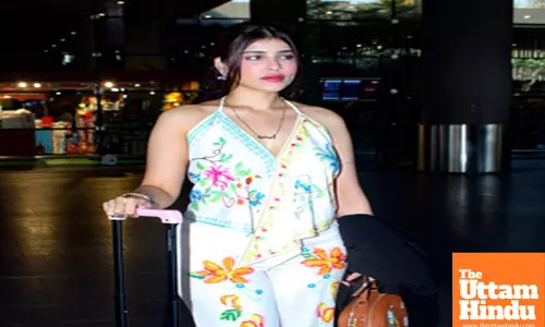 Celebrities Spotted At Airport