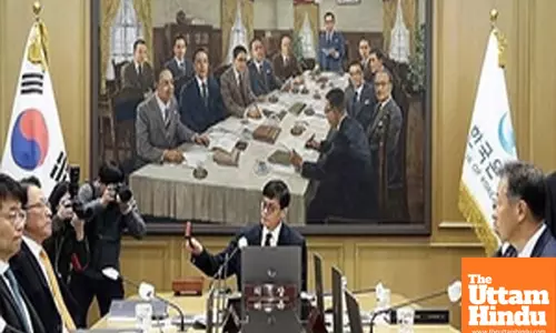 Pakistan threatens to deport Afghan refugees awaiting resettlement in US