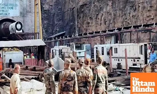 60 Hours of Despair: Rescue Operation Begins with Rat Miners to Save Trapped Workers