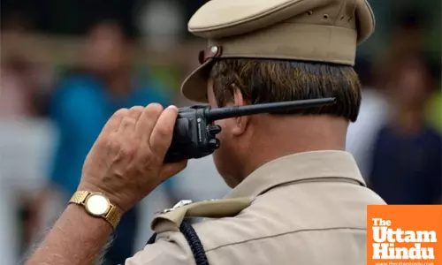 Young Woman Arrives at Hotel with Lover, Police Rushes in after Shocking Discovery