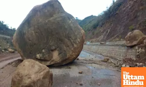 Jammu-Srinagar Highway closed for 2nd consecutive day