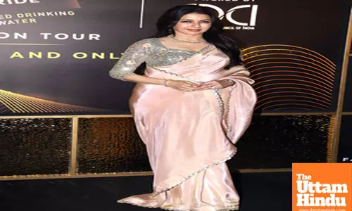 Celebrities arrive at designer Tarun Tahiliani’s show