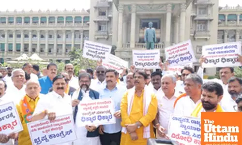 Karnataka BJP stages protest march over insult to Governor