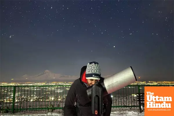 Iván Venzor Spots Rare Jupiter-Sized Planet in Monterrey