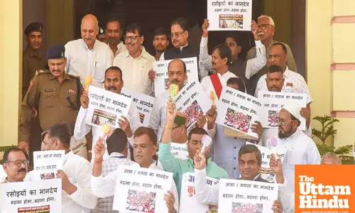 Left parties protest in Bihar Assembly premises over unpaid dues for Panchayat representatives