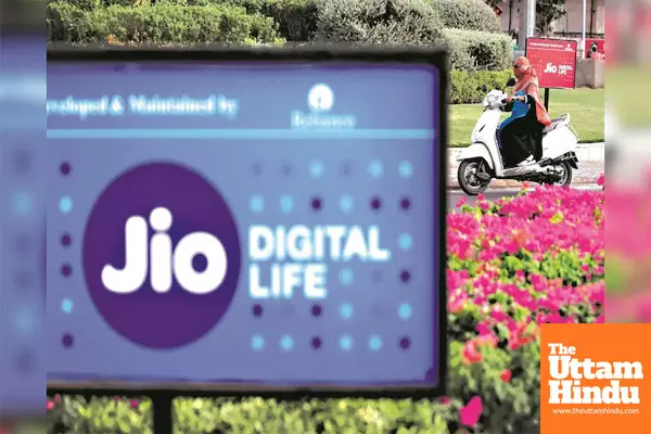JioStar to Lay Off 1,100 Employees as Part of Merger Restructuring JioStar to Lay Off 1,100 Employees as Part of Merger Restructuring
