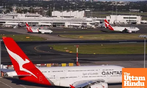 Australian airlines to halt operations in Brisbane ahead of tropical cyclone Alfreds landfall