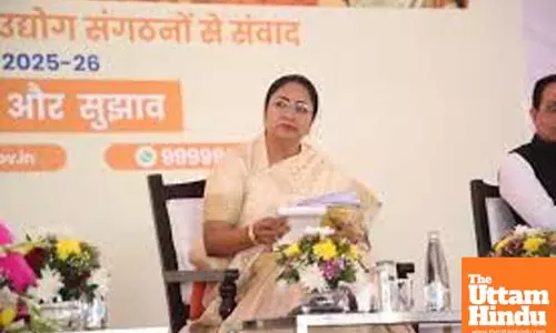 Will resolve problems of business community: Delhi CM Rekha Gupta