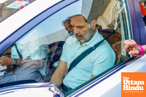 Rahul Gandhi Arrives to Meet Congress Workers Rahul Gandhi Arrives to Meet Congress Workers