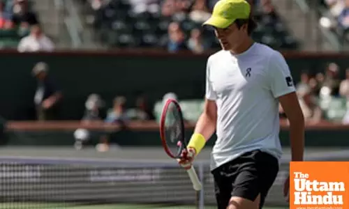 Fonseca rallies past Fearnley on Indian Wells debut