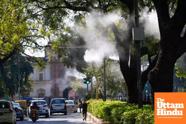 NDMC Deploys Mist Sprayers to Combat Air Pollution NDMC Deploys Mist Sprayers to Combat Air Pollution
