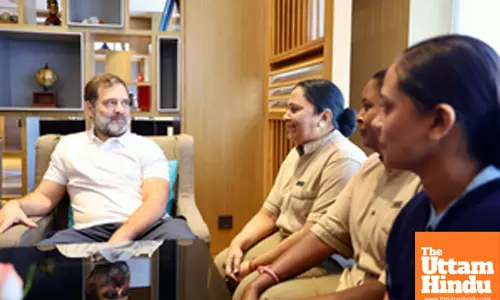 LoP Rahul Gandhi meets women party workers