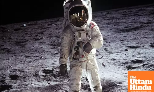 Moon Takes 27.3 Days to Orbit Earth, New Study Confirms