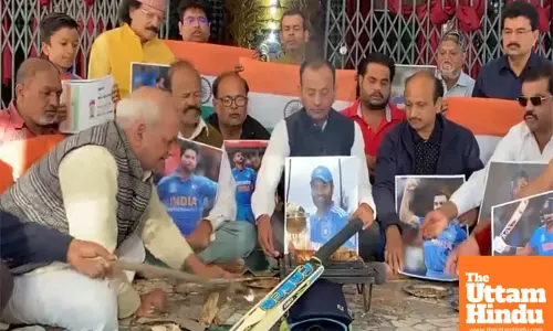 Champions Trophy: Cricket fans perform puja for Indias win