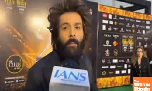 Celebrations consume IIFA Green Carpet after team India’s win, Kartik Aaryan’s prophecy comes true