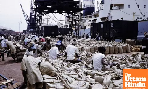 US Wheat Shipments Helped Alleviate Indias 1950s Food Crisis, Unloaded by Calcutta Dock Workers