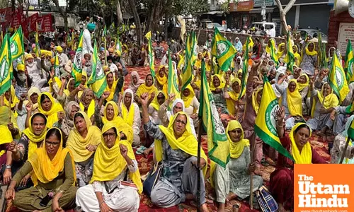 Farmers Protest Outside Punjab Ministers Homes, Seek Direct Debate with CM Mann