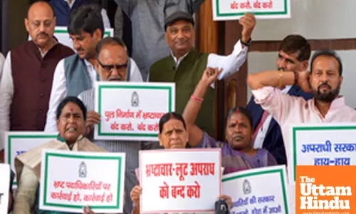 Rabri Devi Leads RJD Protest at Bihar Assembly