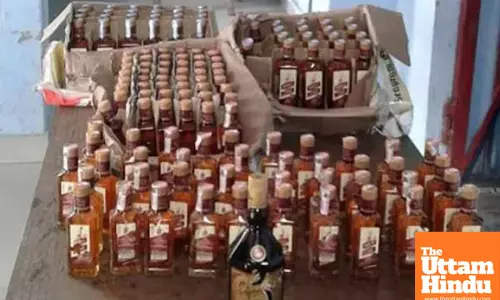 Liquor Smuggling Gang Busted, Foreign Liquor and Vehicles Worth Lakhs Seized