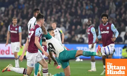 Premier League: Newcastle beat West Ham to move into top six